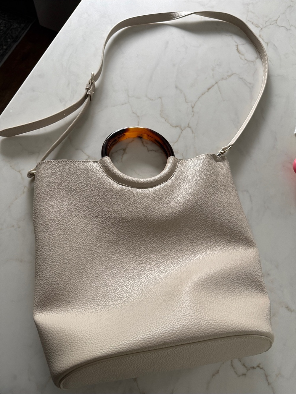 Banana republic white faux leather crossbody bag with tortoise shell accent new